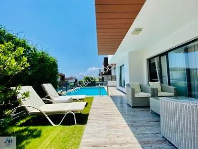Kusadasinda Muhtesem Havuzlu Villa Miray A3 Turkey