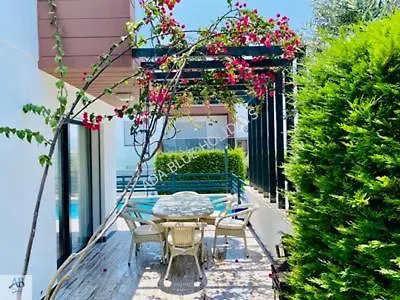 Kusadasinda Muhtesem Havuzlu Villa Miray A3